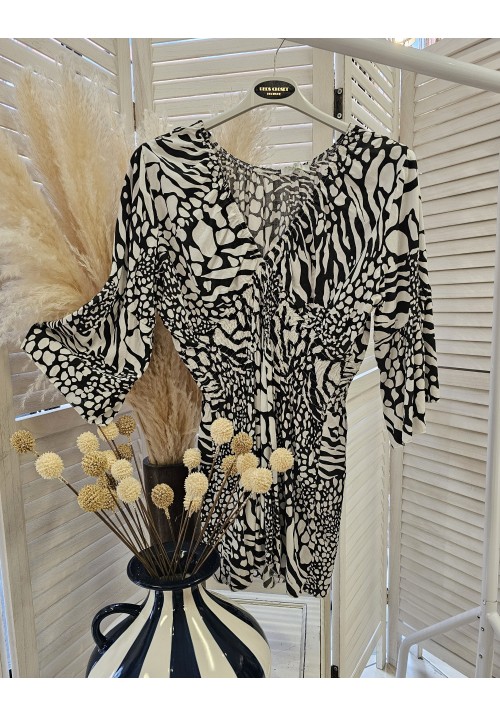 STEVIE FLUTED SLEEVE REVERSIBLE TOP - BLACK/WHITE