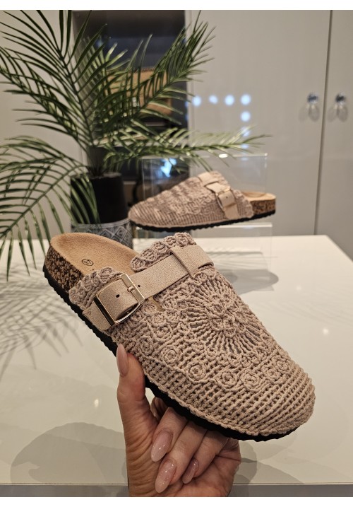 CITY TO SHORELINE CROCHET SLIDERS - BEIGE