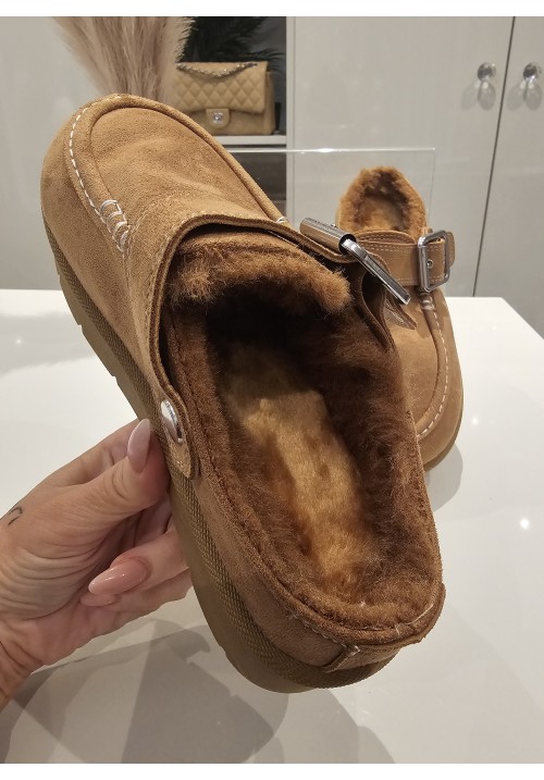   SNUG STAR PREMIUM FAUX FUR CLOG - TAN